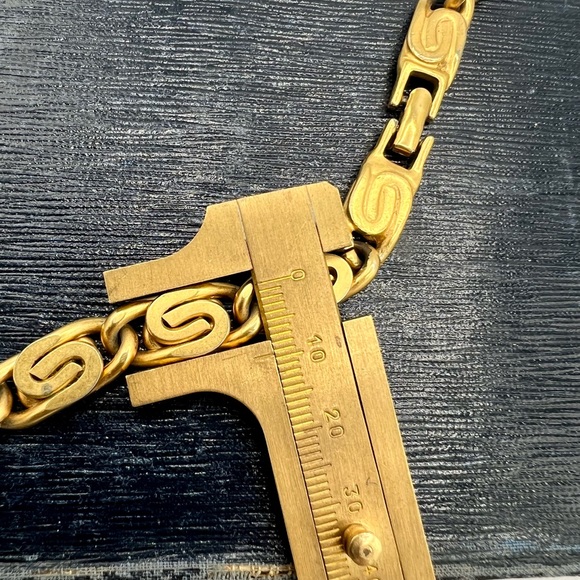 Vintage MONET 24” snail chain necklace gold wide 9mm links heavy! - Picture 7 of 10